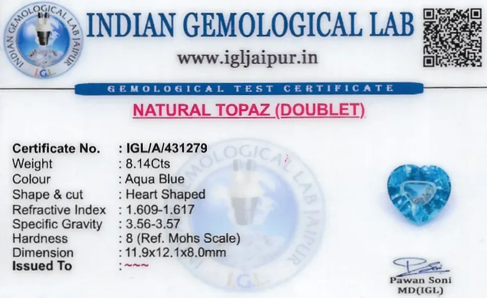 Blue Topaz (Doublet) 3 Diamond inside stone 8.14 carats